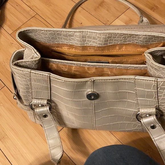 Purse tan color - Picture 3 of 3